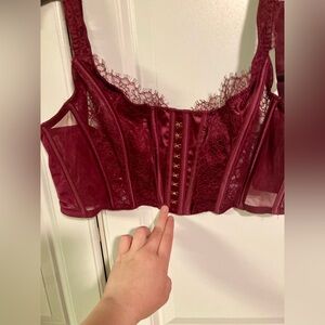 NWOT Victoria Secret Bradley (Medium)